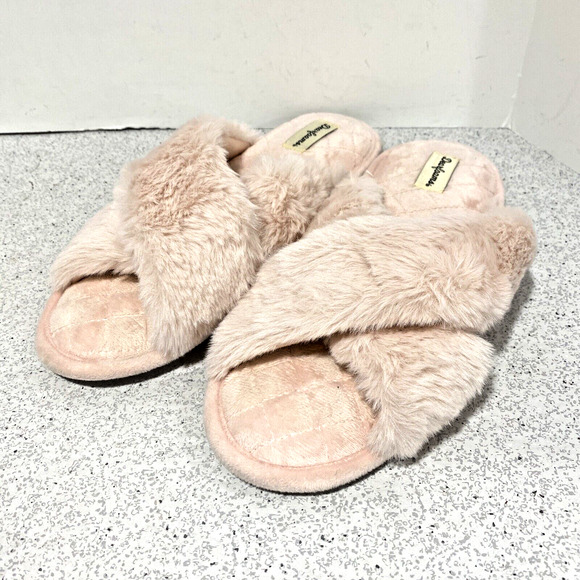 Dearfoams Pink Faux Fur Slippers Soft Crossover Padded Quilted Size L / 8-10 - Picture 1 of 9